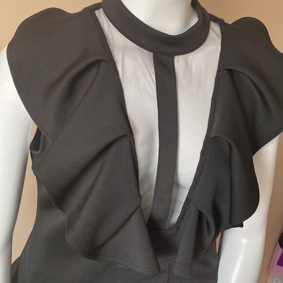 Fashion To Figure Black Ruffled Top - Size 1 - Plus Size - Picture 4 of 12